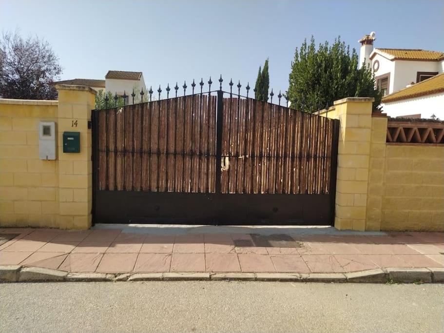 Agradable Casa Con Piscina En La Serrania. Holiday home