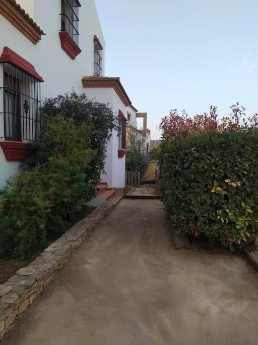 Agradable Casa Con Piscina En La Serrania.