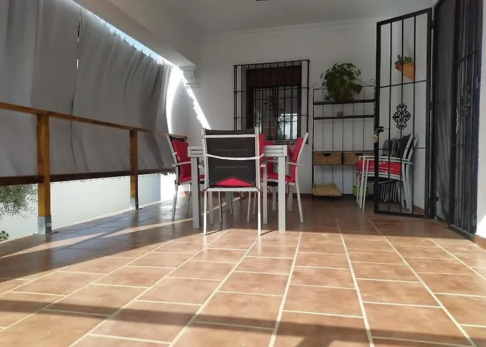 Agradable Casa Con Piscina En La Serrania.