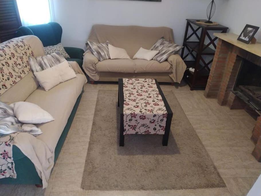 Agradable Casa Con Piscina En La Serrania. Holiday home